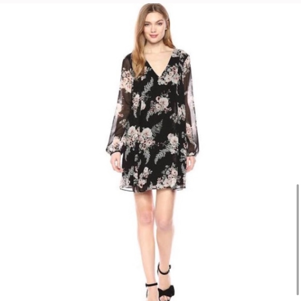 Like new BCBG long sleeve floral print shift dress